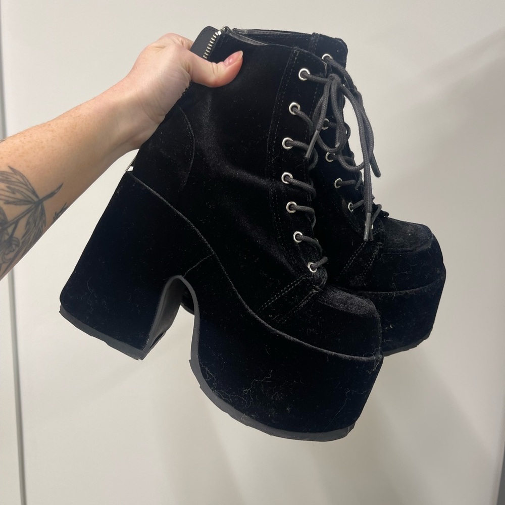 Demonia Camel Platforms